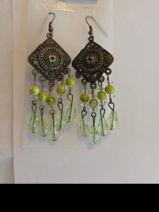 None Jewelry - Fashion Earring